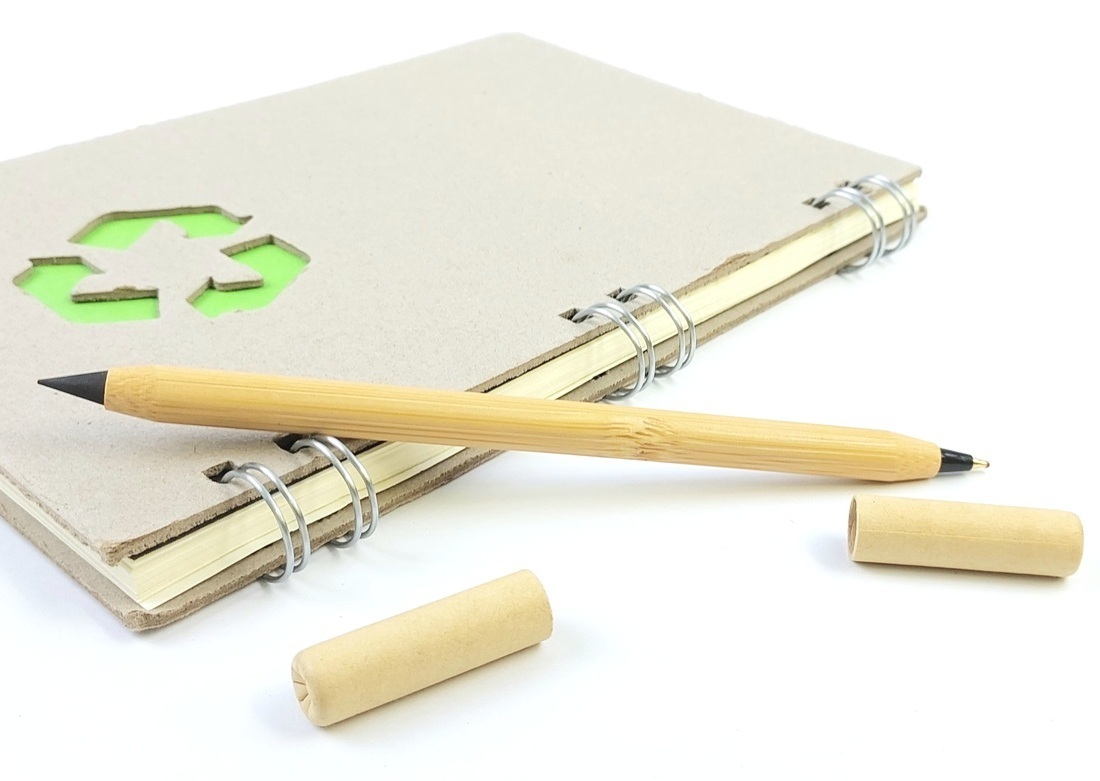 карандаши из переработанных материалов